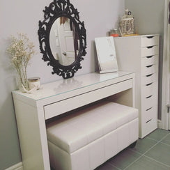 Dresser with a drawer unit