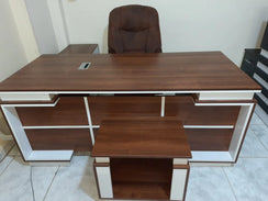 Desk 160x180cm - ART36